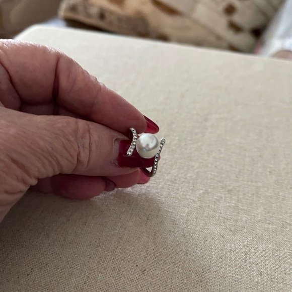 Elegant Vintage Pearl Zircon Ring in Silver Size 8 - NEW - Picture 7 of 12